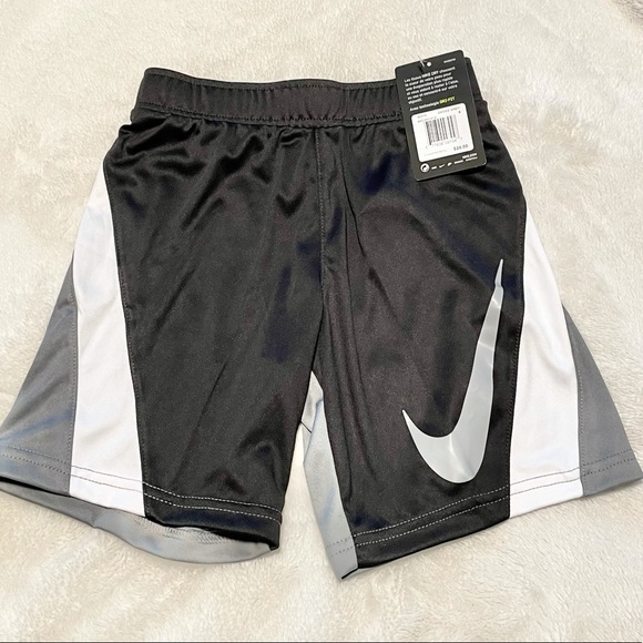 🆕Boy’s Nike Dri-Fit Shorts - Picture 6 of 9